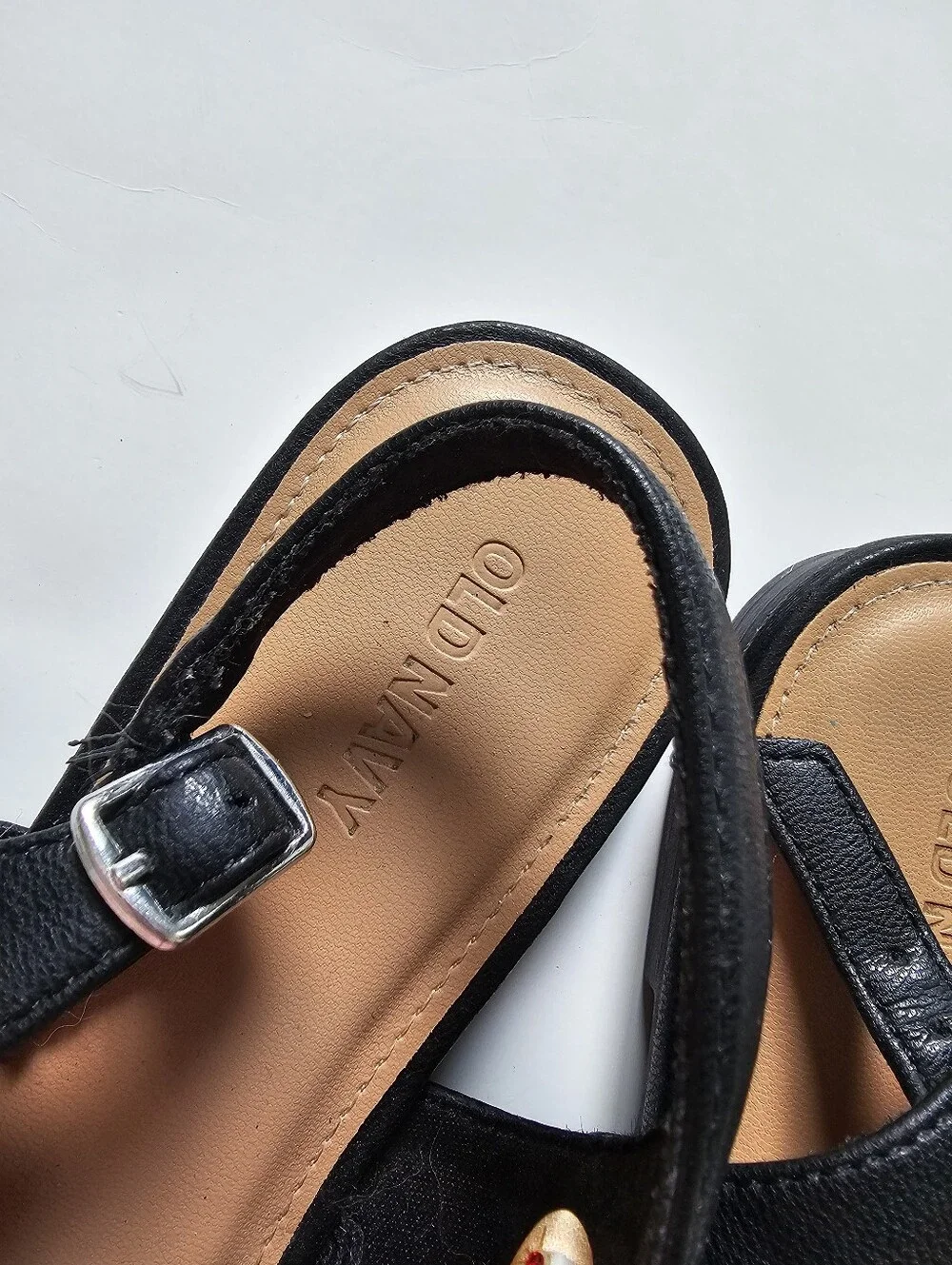 Old Navy 9 Black Pointed Slingback Flats with Cross Strap - Picture 4 of 7